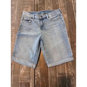 St. John's Bay Bermuda Shorts Women's Size 10 Denim Blue Jean Cuffed‎ Casual
